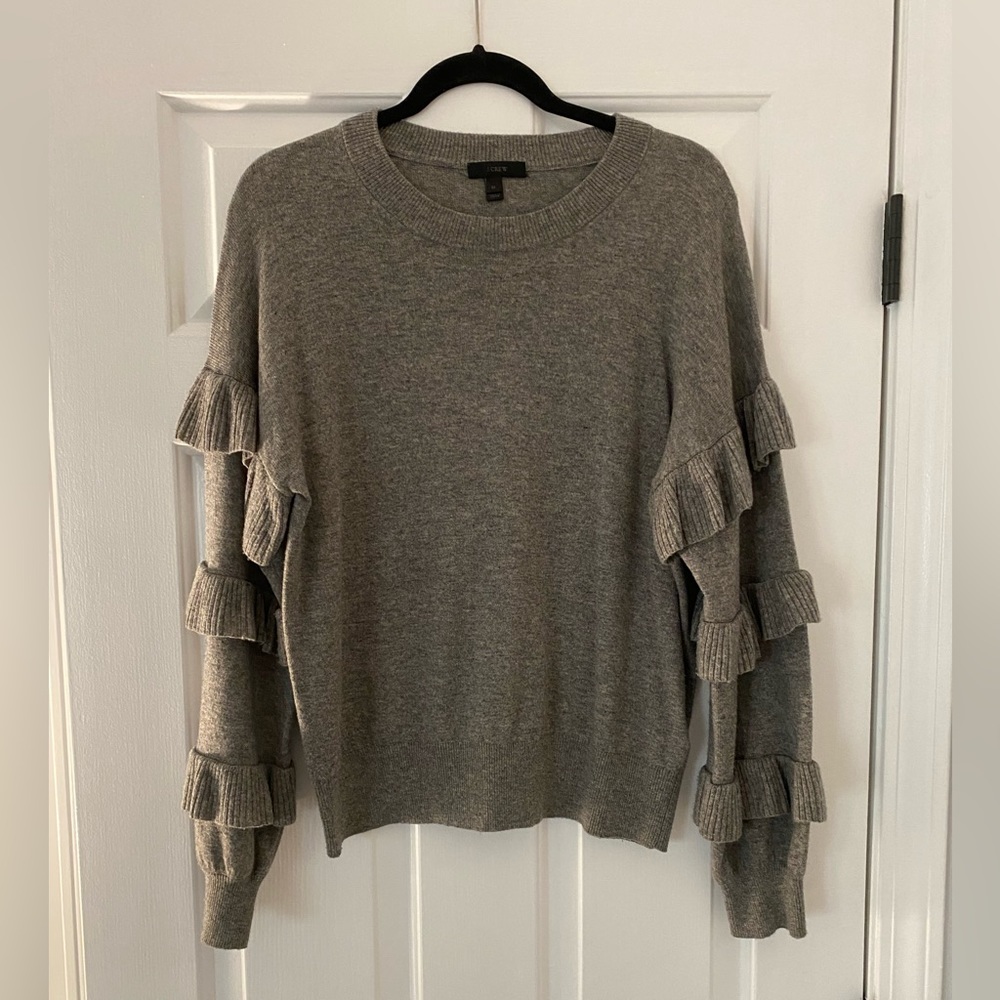 J Crew sweater. Gray. Size M.